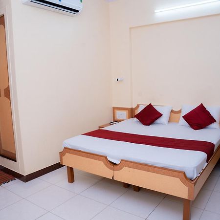 Saigal Guest House Мумбаи Экстерьер фото